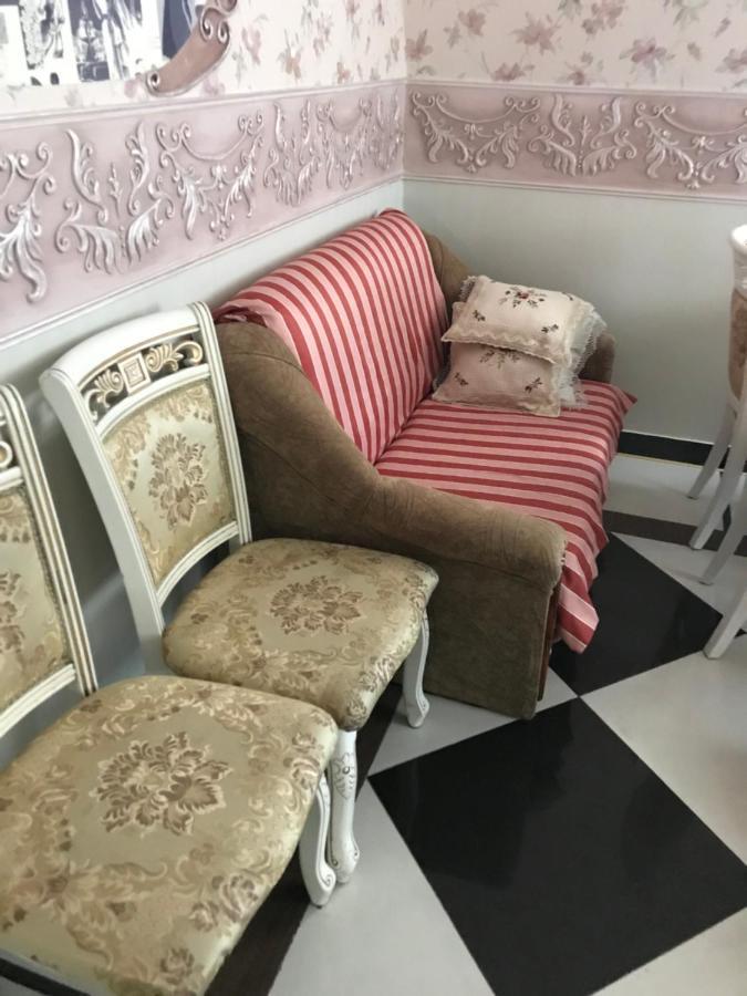Отель Буржуа Jîtomîr Exterior foto