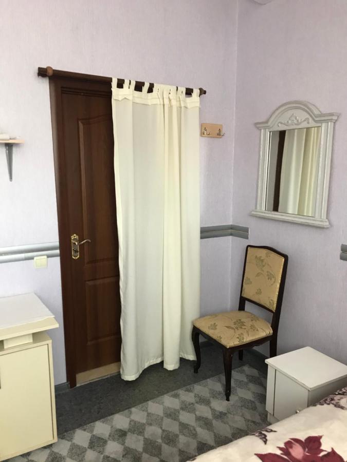 Отель Буржуа Jîtomîr Exterior foto